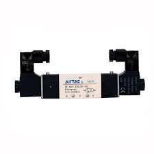 4M320-10A 220VAC AIR SOLENOID VALVES PORT SIZE:-3/8