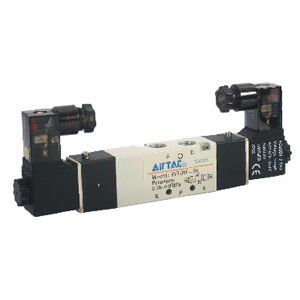 4V130C-06A 220VAC AIR SOLENOID VALVES PORT SIZE-:1/8